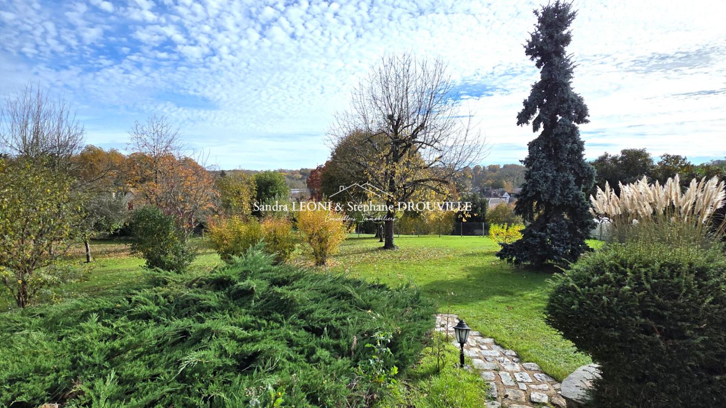 JOUY JOUY - RAVISSANTE MAISON de 129 m²  4 pièces 2