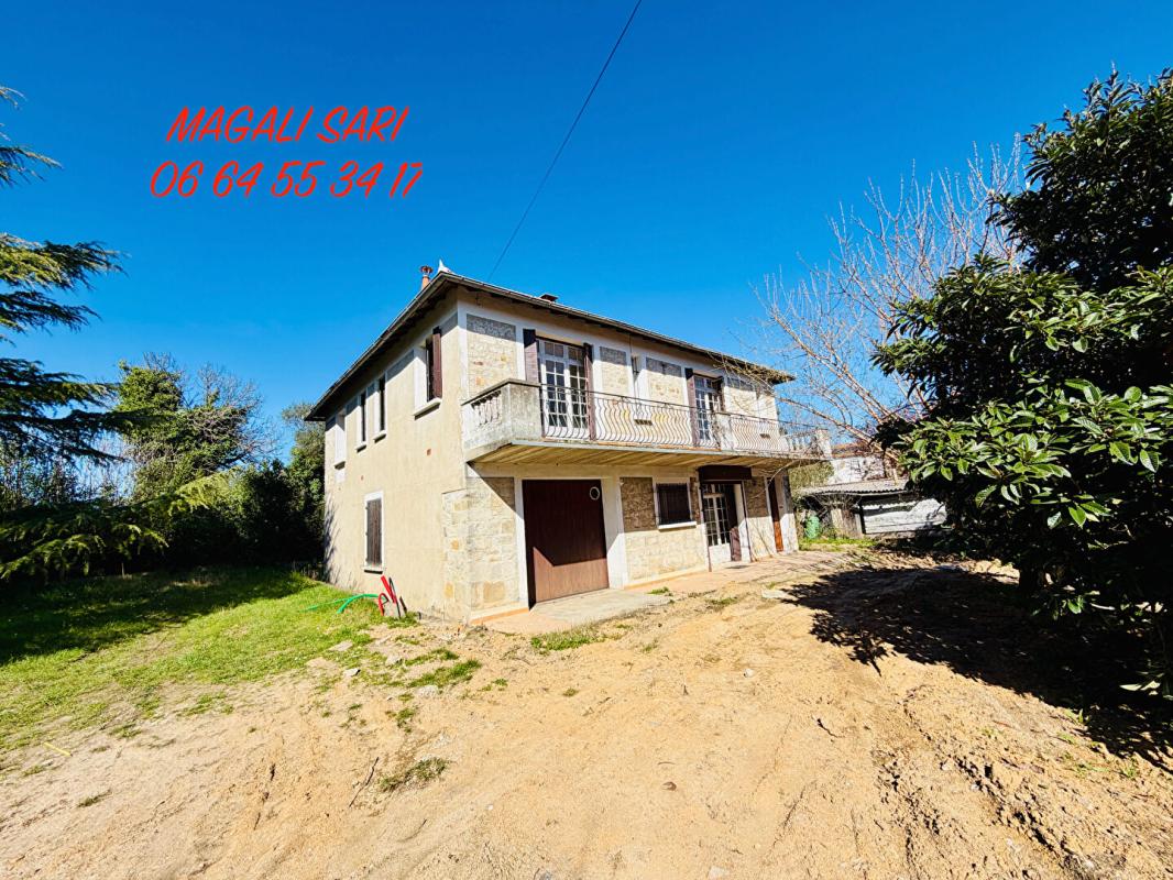 ALES Maison en Pierre Ales 8 pièce(s) 156 m2 1