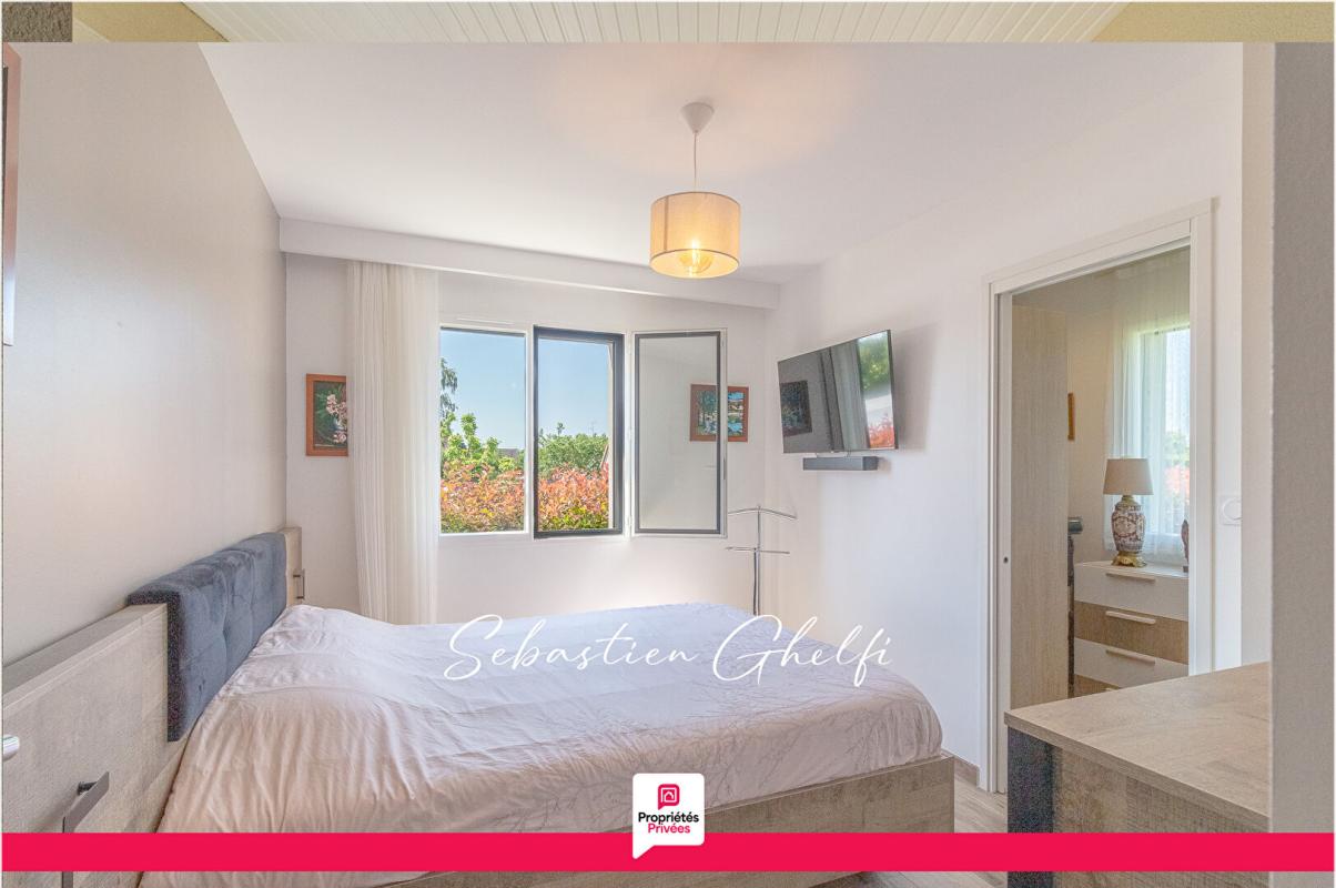 ROMORANTIN-LANTHENAY belle maison de plain-pied avec 4 chambres,2 garages, terrain de pétanque 12