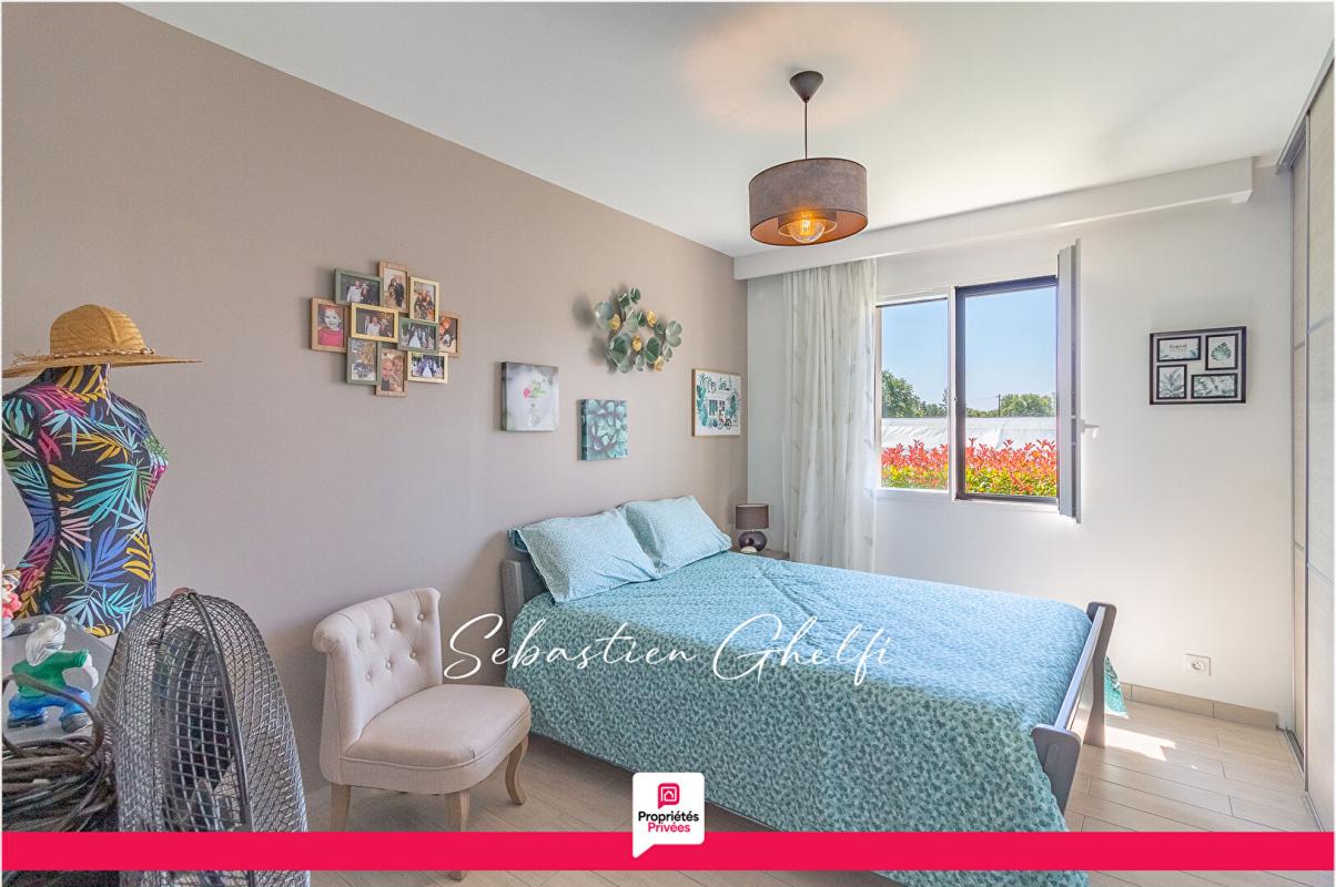 ROMORANTIN-LANTHENAY belle maison de plain-pied avec 4 chambres,2 garages, terrain de pétanque 13