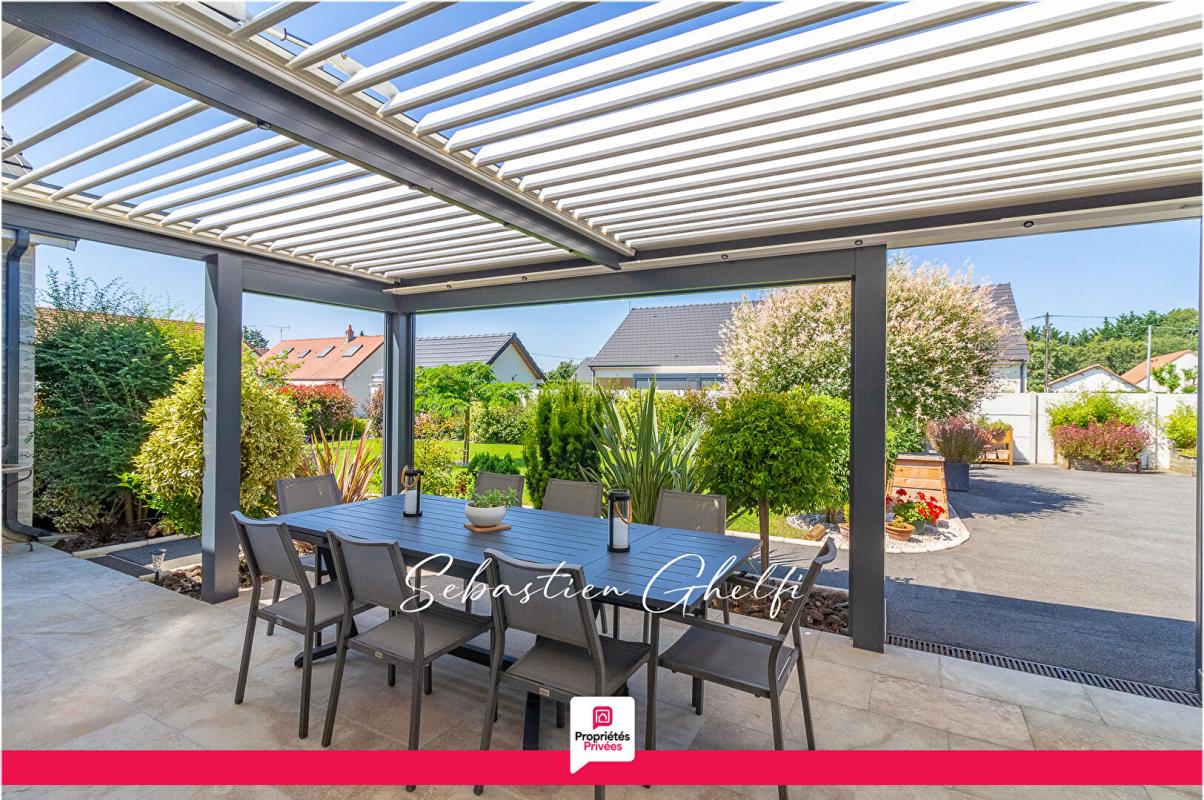 ROMORANTIN-LANTHENAY belle maison de plain-pied avec 4 chambres,2 garages, terrain de pétanque 16