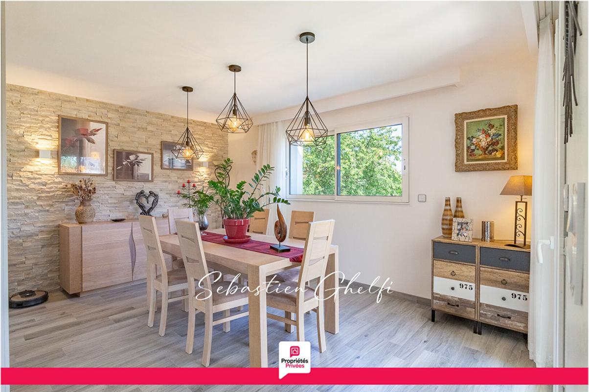 ROMORANTIN-LANTHENAY belle maison de plain-pied avec 4 chambres,2 garages, terrain de pétanque 7