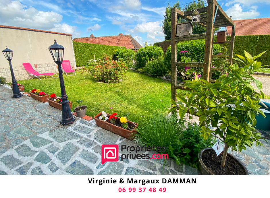 LE THUIT-SIGNOL Thuit-Signol -Maison familiale en retrait de route avec jardin 1