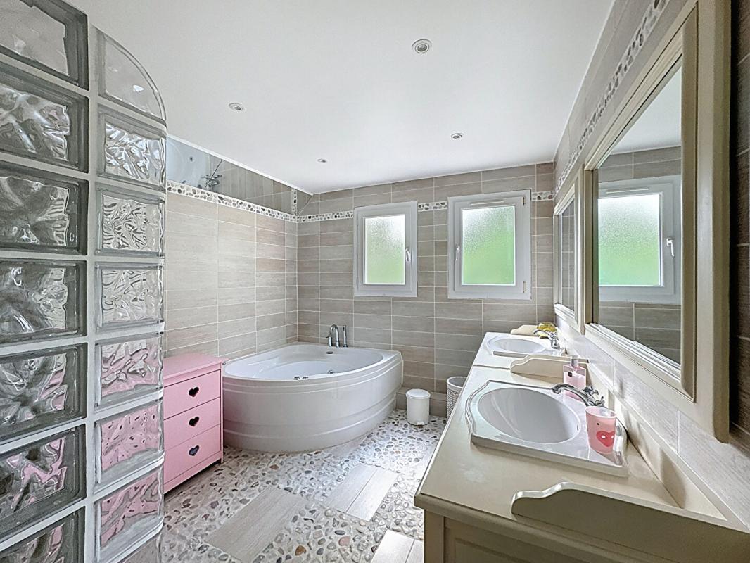 IGNY Vivre au rythme de la forêt , superbe maison familiale sans vis-à-vis 11