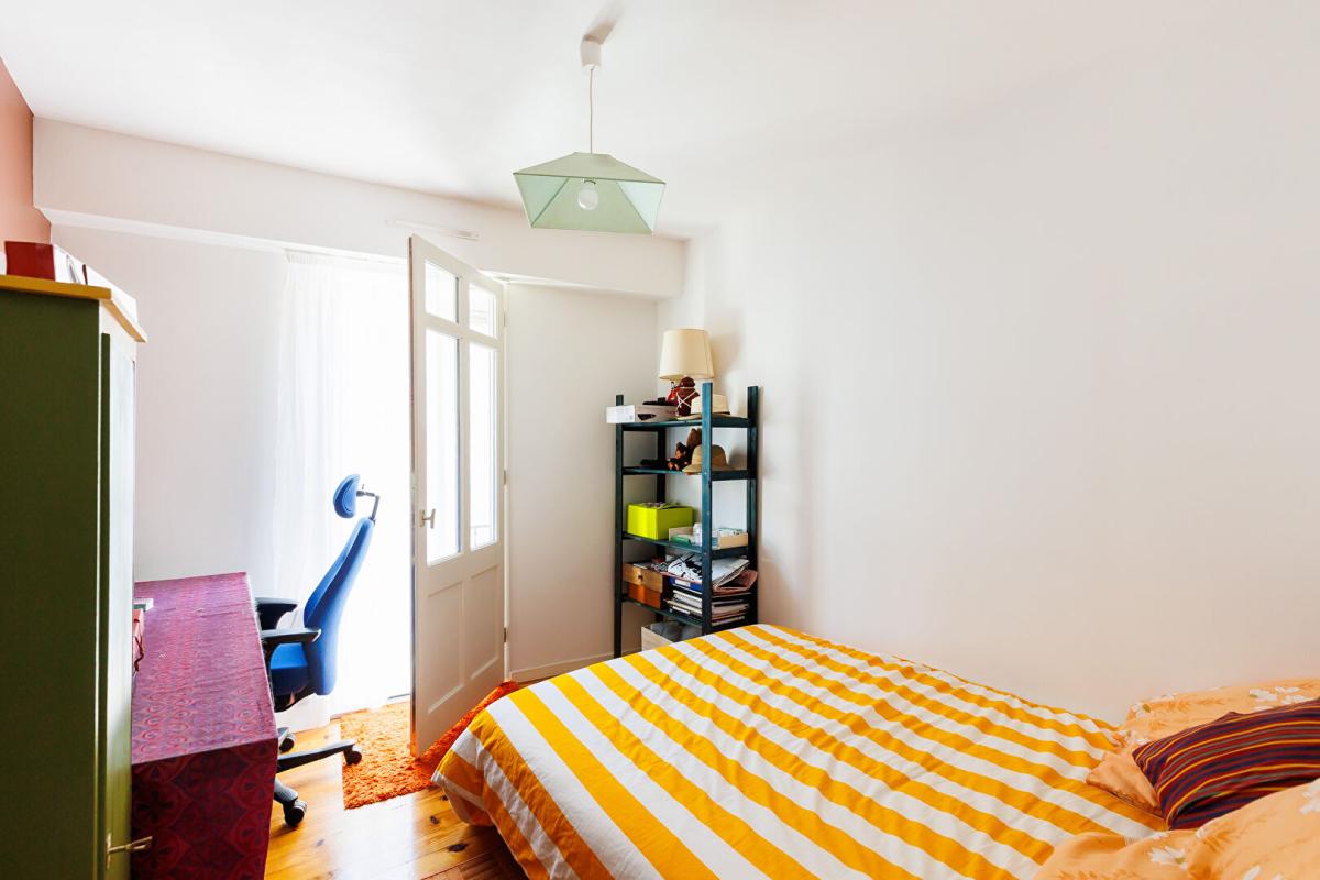 SALIES-DE-BEARN Charmante maison de ville restaurée de 4 pièces 10