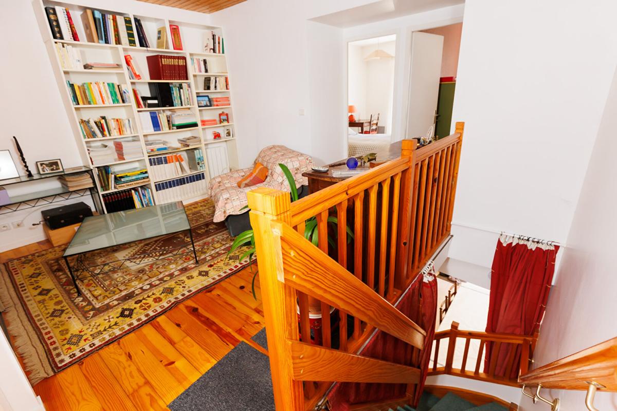 SALIES-DE-BEARN Charmante maison de ville restaurée de 4 pièces 12