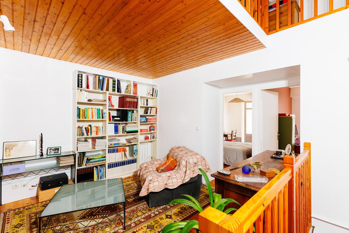 SALIES-DE-BEARN Charmante maison de ville restaurée de 4 pièces 5