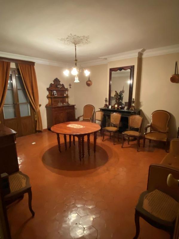 PéZENAS Idéal investisseur! Ensemble immobilier comprenant un T8 et un T3 sur parcelle de 1520m² 10