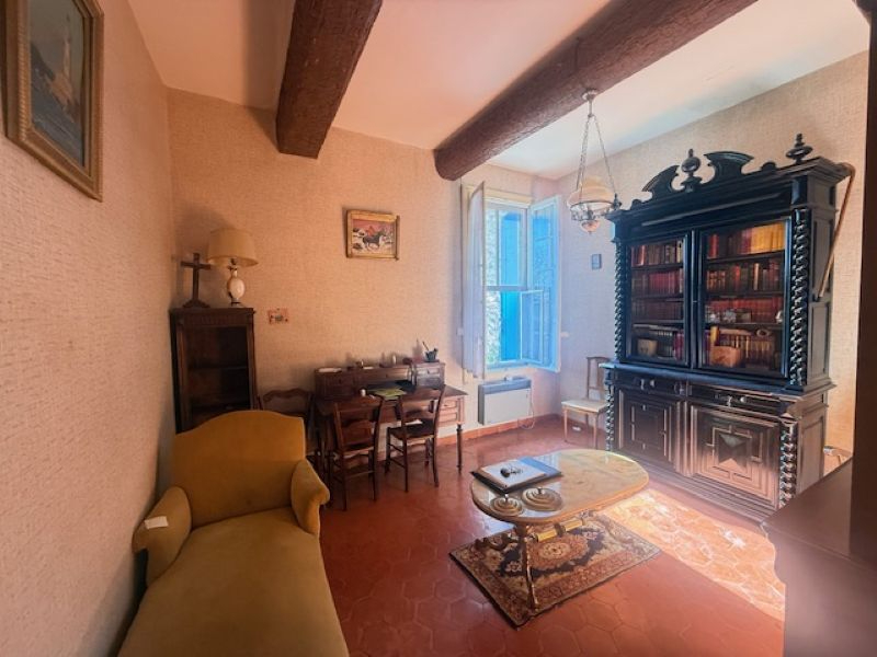 PéZENAS Idéal investisseur! Ensemble immobilier comprenant un T8 et un T3 sur parcelle de 1520m² 11