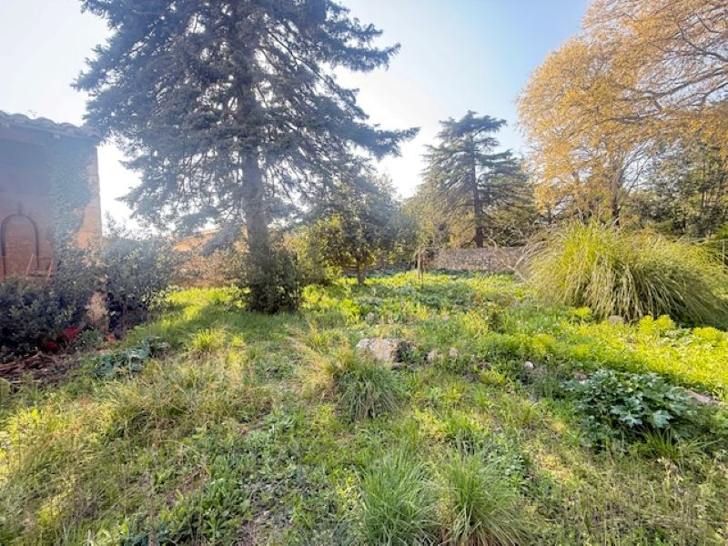 PéZENAS Idéal investisseur! Ensemble immobilier comprenant un T8 et un T3 sur parcelle de 1520m² 3