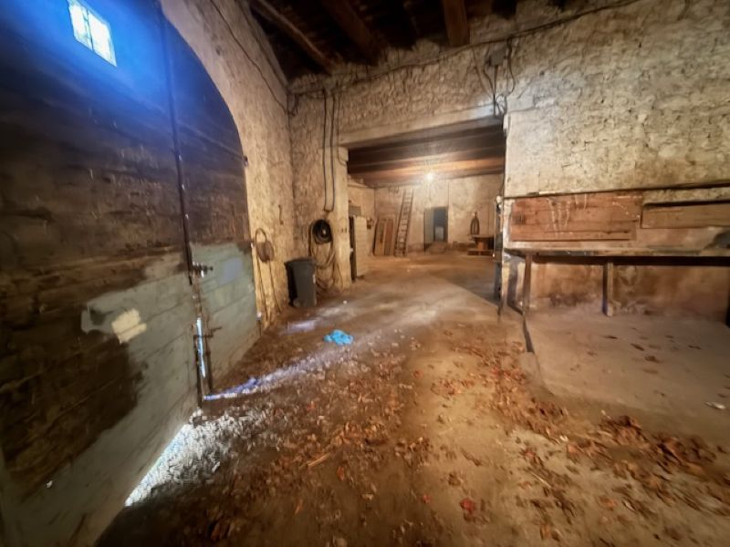 PéZENAS Idéal investisseur! Ensemble immobilier comprenant un T8 et un T3 sur parcelle de 1520m² 6