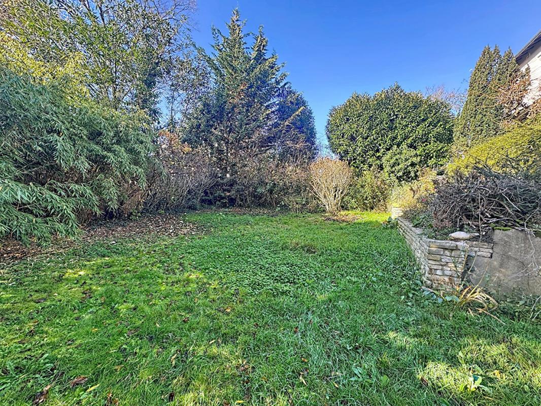 VERRIERES-LE-BUISSON Maison familiale en impasse  Calme et nature à proximité immédiate de la coulée verte! 12