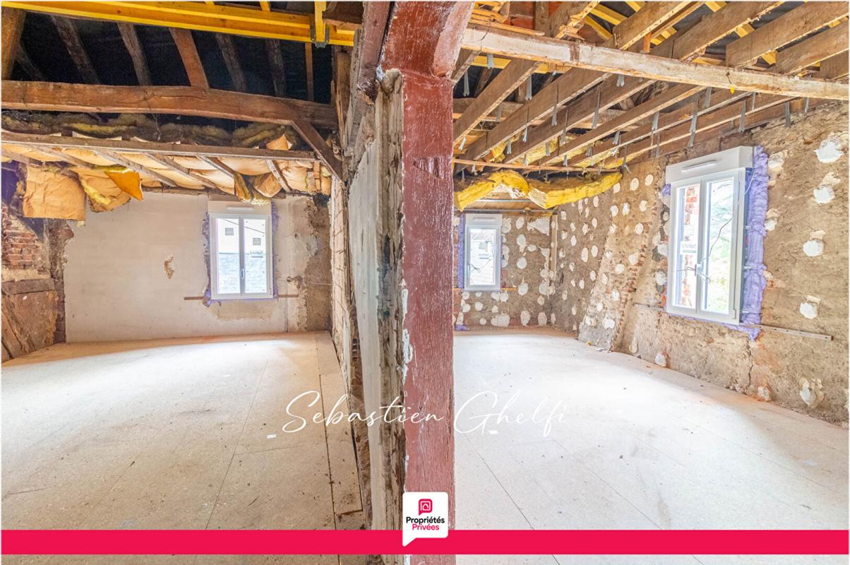 ROMORANTIN-LANTHENAY Maison à rénover, possibilité de 3 chambres-dépendance-places de parking 13