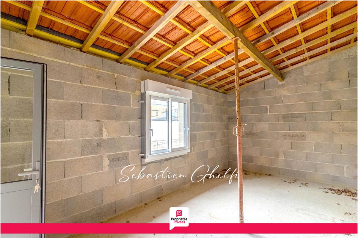 ROMORANTIN-LANTHENAY Maison à rénover, possibilité de 3 chambres-dépendance-places de parking 7