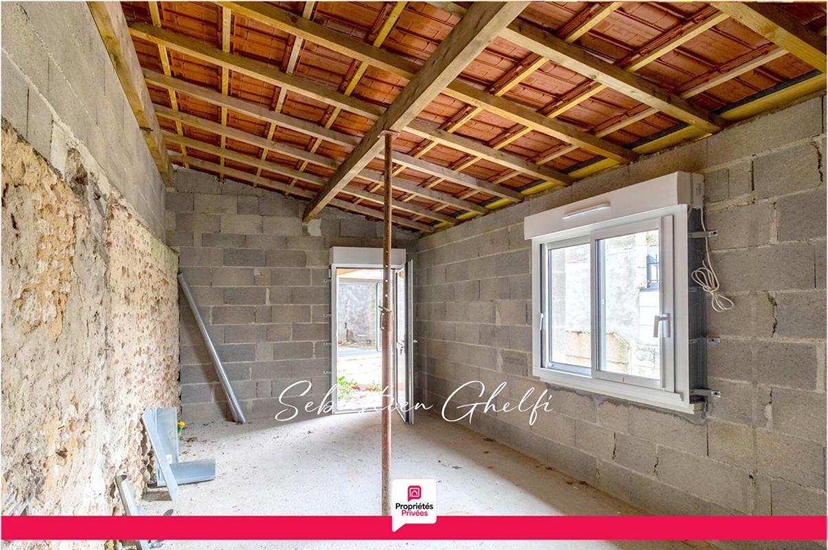 ROMORANTIN-LANTHENAY Maison à rénover, possibilité de 3 chambres-dépendance-places de parking 8