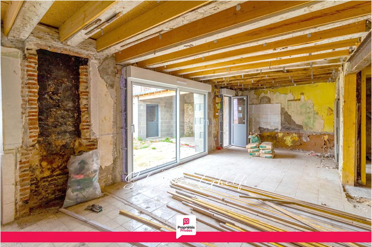ROMORANTIN-LANTHENAY Maison à rénover, possibilité de 3 chambres-dépendance-places de parking 9