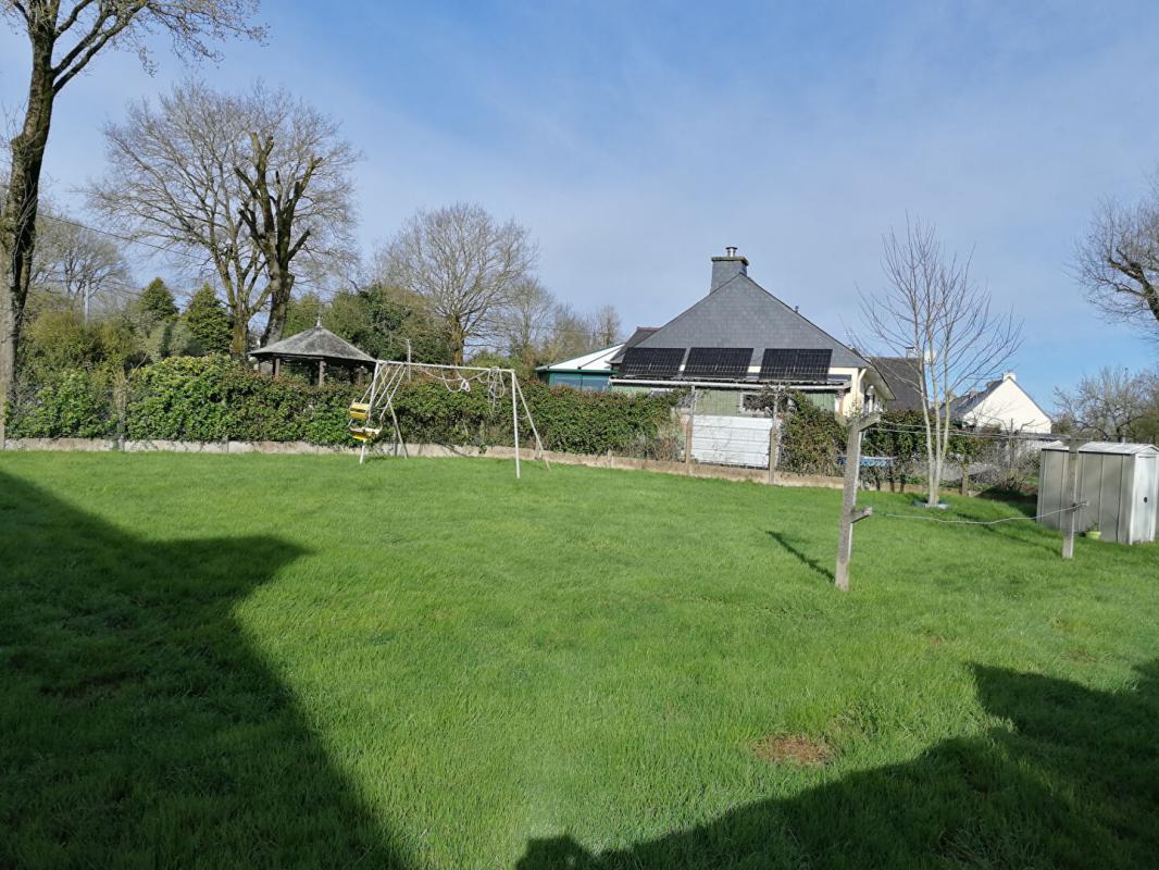 PLOERMEL Immeuble Ploërmel 6 pièce(s) 115 m2 9