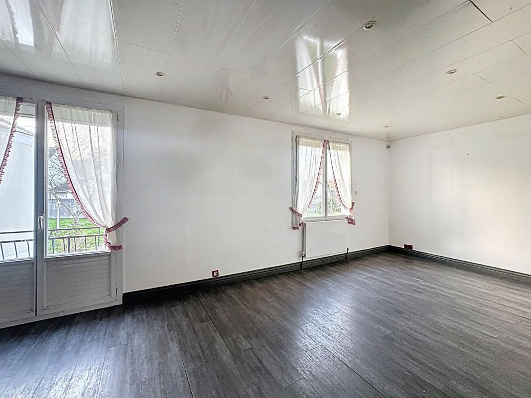 IGNY Maison Familiale à Igny Terrain de 500 m² Combles Aménageables et Sus sol total ! 5