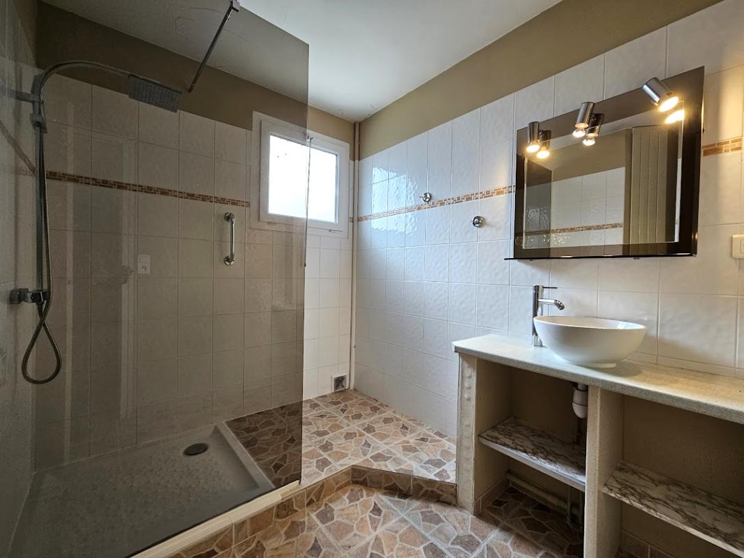 AGEN T2  lumineux avec balcon 50 m² -Dernier étage - Centre-ville d'Agen 6