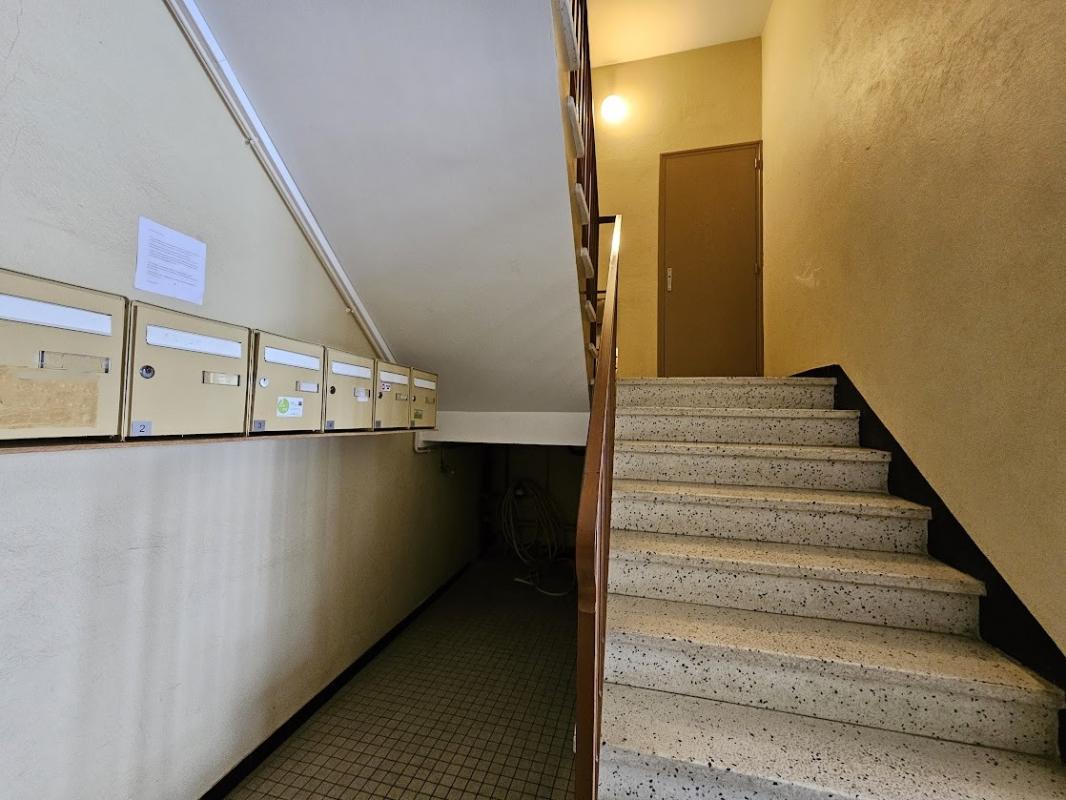 AGEN T2  lumineux avec balcon 50 m² -Dernier étage - Centre-ville d'Agen 8