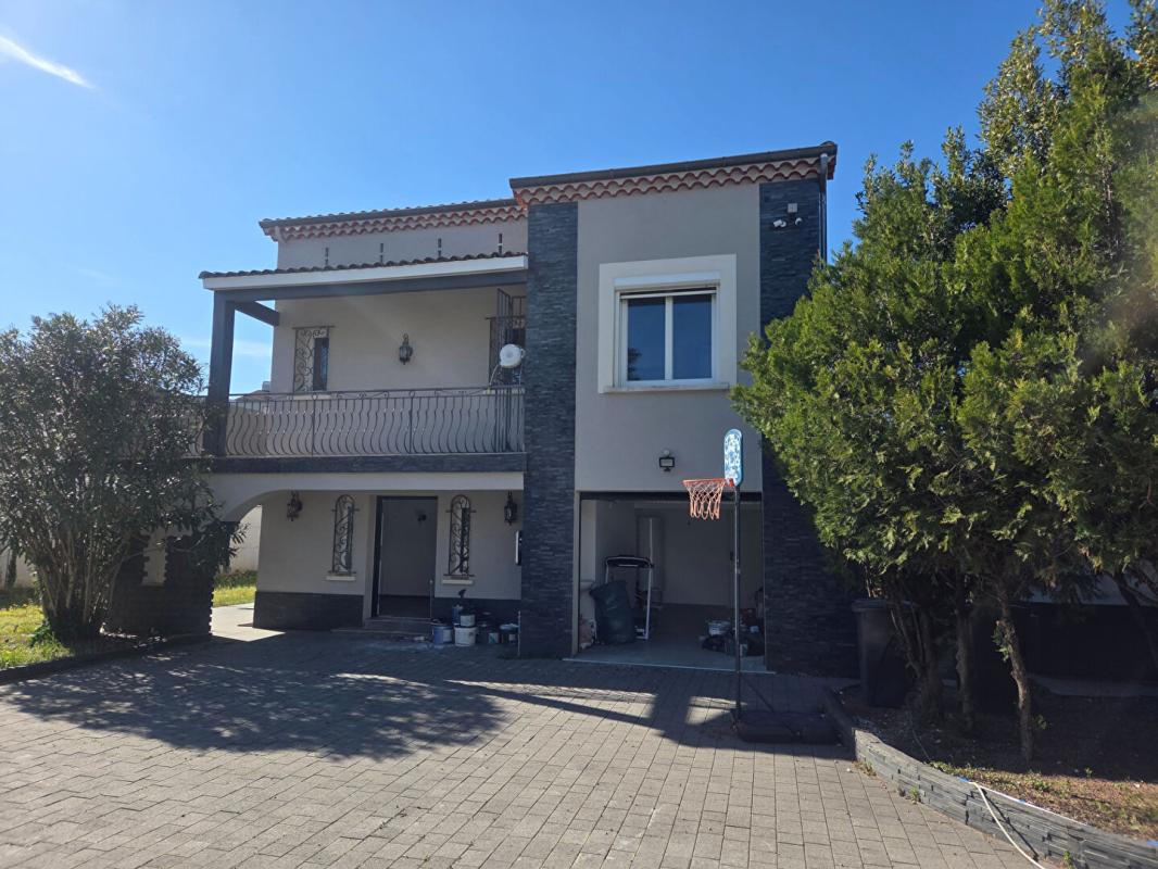 MONTELIMAR Maison Montélimar 7 pièces 181 m2 3