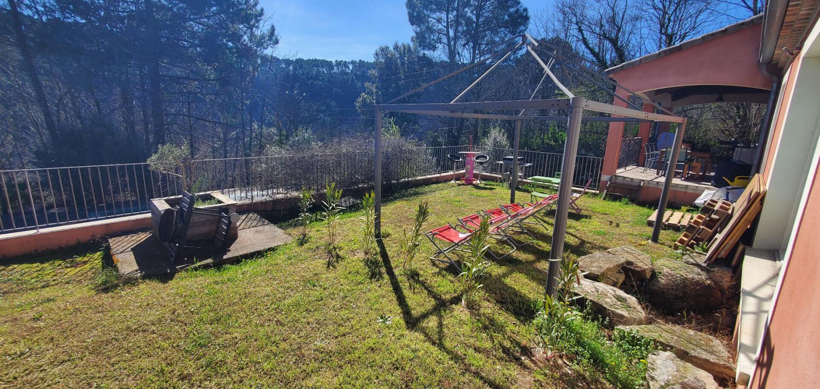 RIBES PROPRIÉTÉ D'EXCEPTION AVEC PISCINES, POOL HOUSE ET DEUX GÎTES INDÉPENDANTS 15