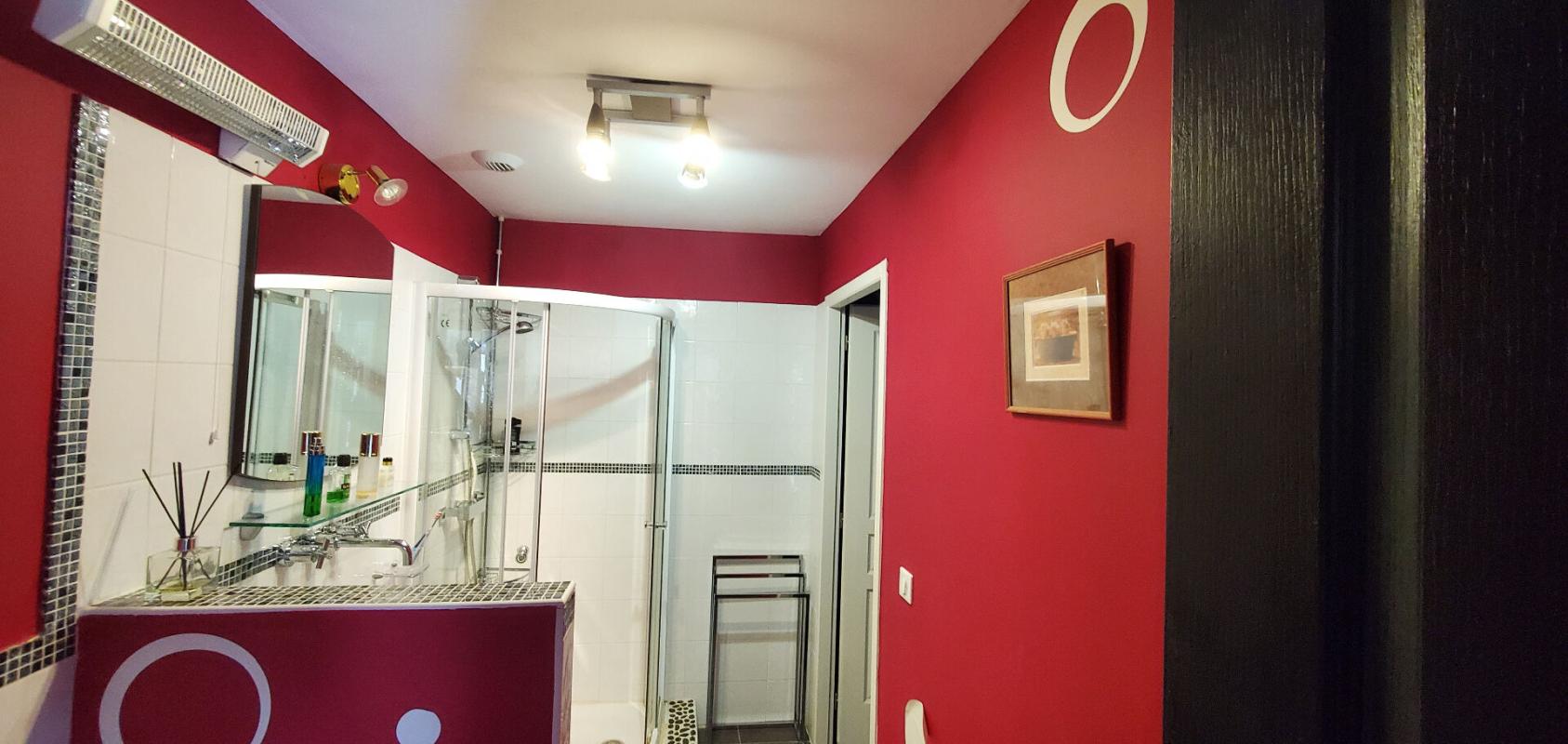 RIBES PROPRIÉTÉ D'EXCEPTION AVEC PISCINES, POOL HOUSE ET DEUX GÎTES INDÉPENDANTS 6