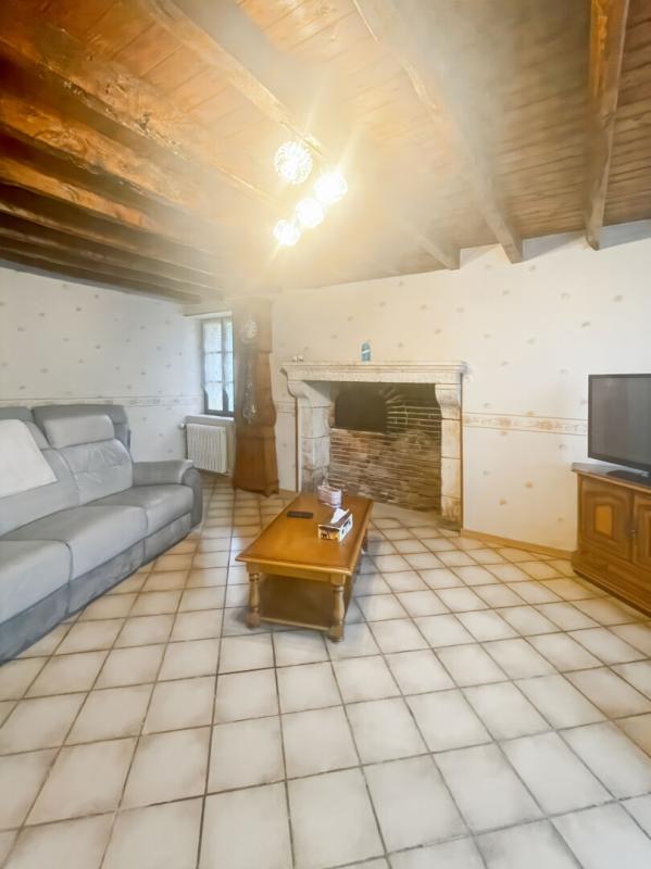 SAINT-CHARTIER Opportunité rare : longère spacieuse au coeur de la campagne berrichonne, à deux pas de La Châtre 12