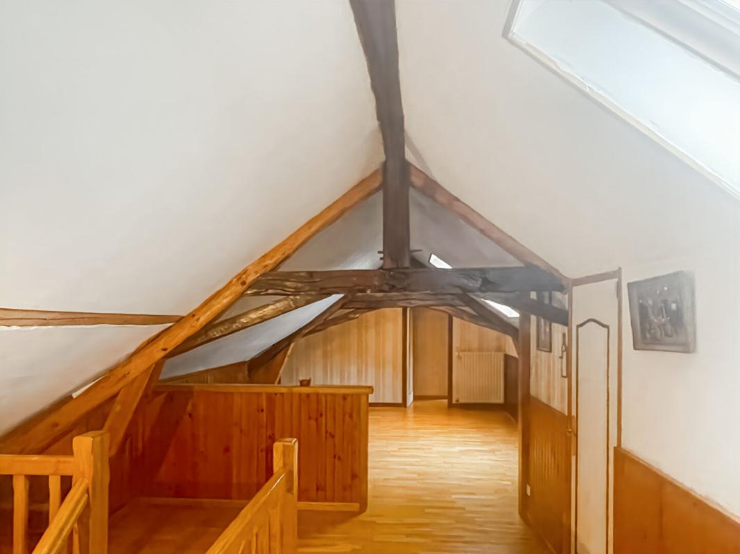 SAINT-CHARTIER Opportunité rare : longère spacieuse au coeur de la campagne berrichonne, à deux pas de La Châtre 8