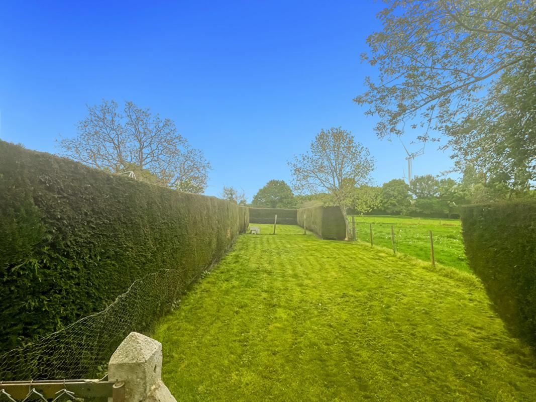SAINT-CHARTIER Opportunité rare : longère spacieuse au coeur de la campagne berrichonne, à deux pas de La Châtre 9