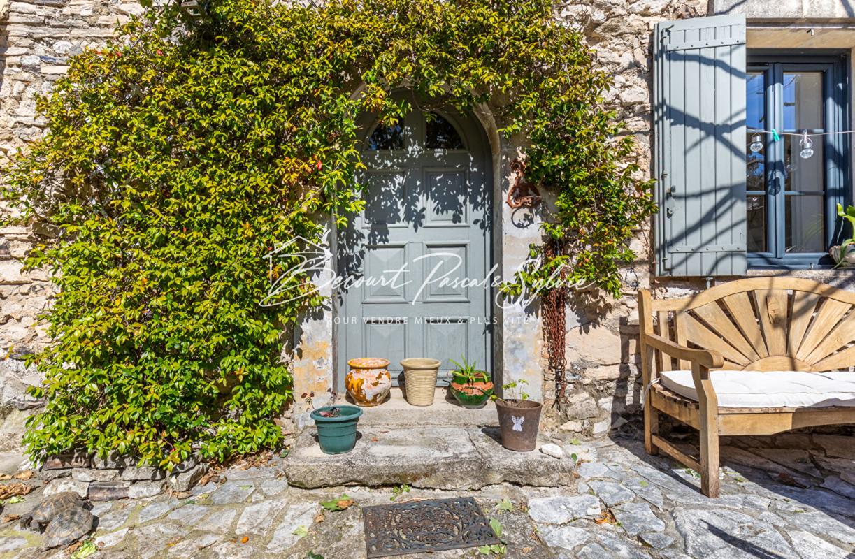 VELLERON Ancienne Bergerie 1800 en pierre avec piscine 2