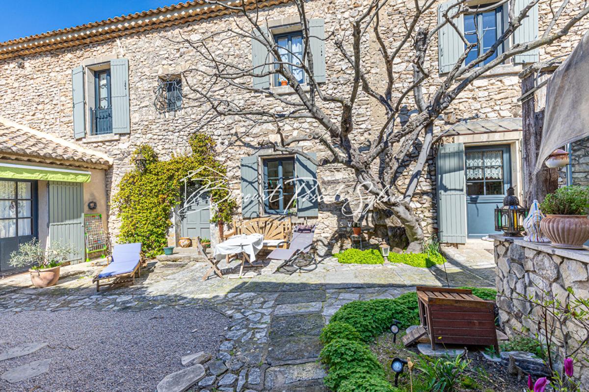 VELLERON Ancienne Bergerie 1800 en pierre avec piscine 3