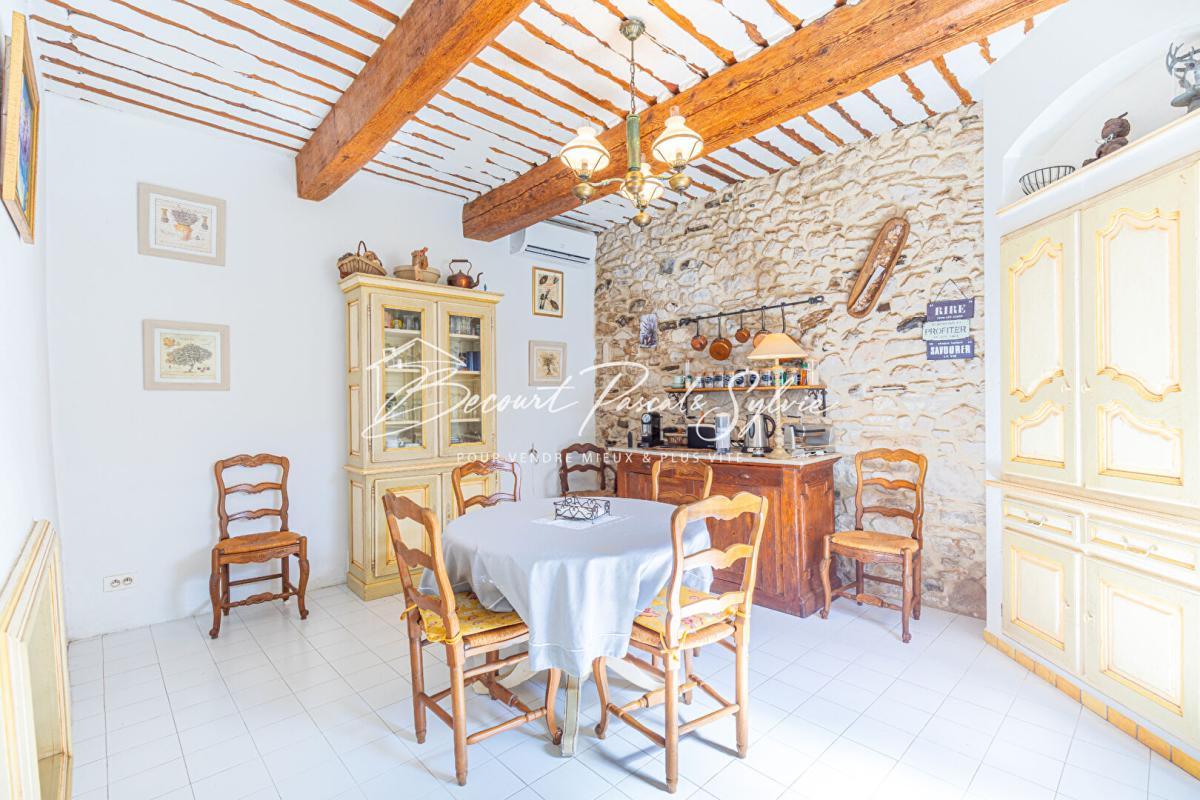 VELLERON Ancienne Bergerie 1800 en pierre avec piscine 5