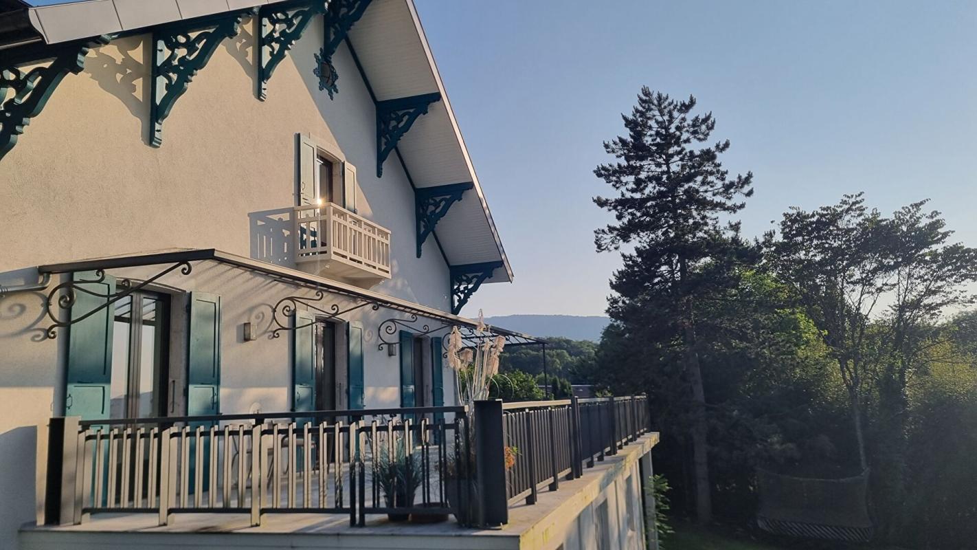 TALLOIRES Maison Talloires-Montmin 10 pièces 255 m2 8