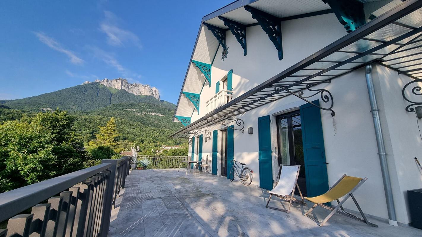 TALLOIRES Maison Talloires-Montmin 10 pièces 255 m2 9