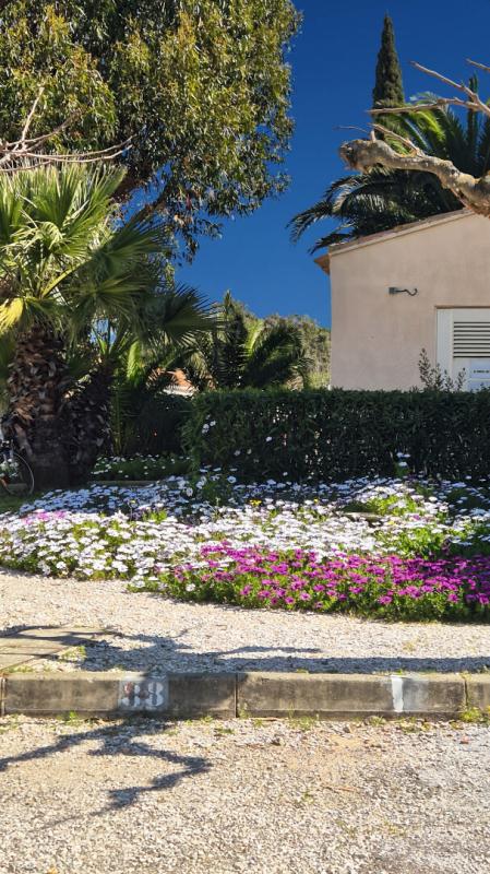 LA LONDE-LES-MAURES Appartement La Londe Les Maures 2 pièce(s) 24.60 m2   165 000 11