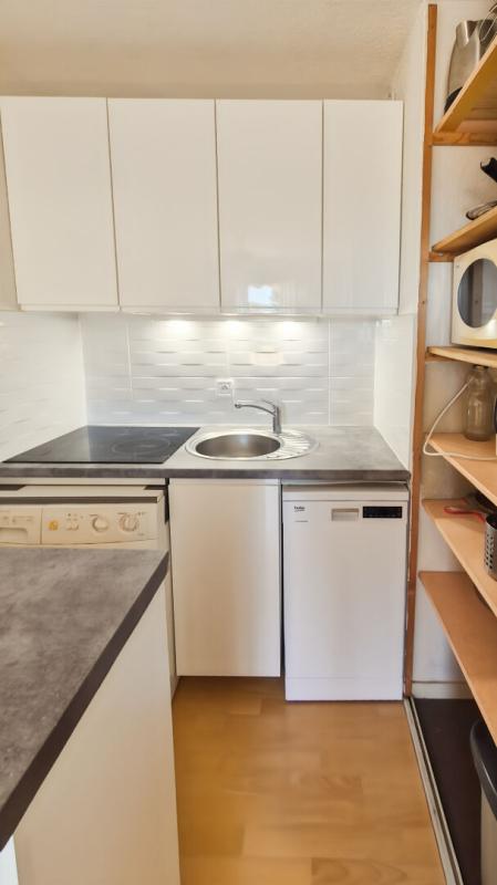 LA LONDE-LES-MAURES Appartement La Londe Les Maures 2 pièce(s) 24.60 m2   165 000 6