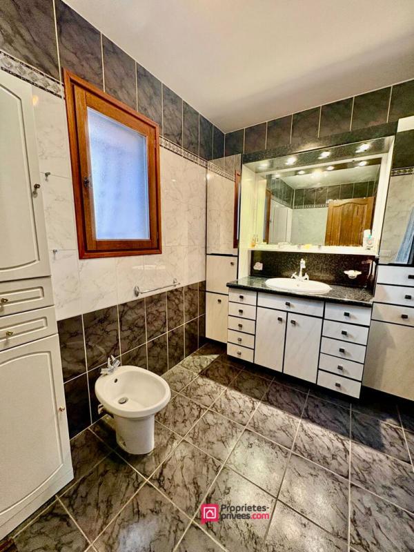 CHATEAU-ARNOUX-SAINT-AUBAN Villa Familiale à Château Arnoux Saint Auban 7 pièce(s) 220 m2 10