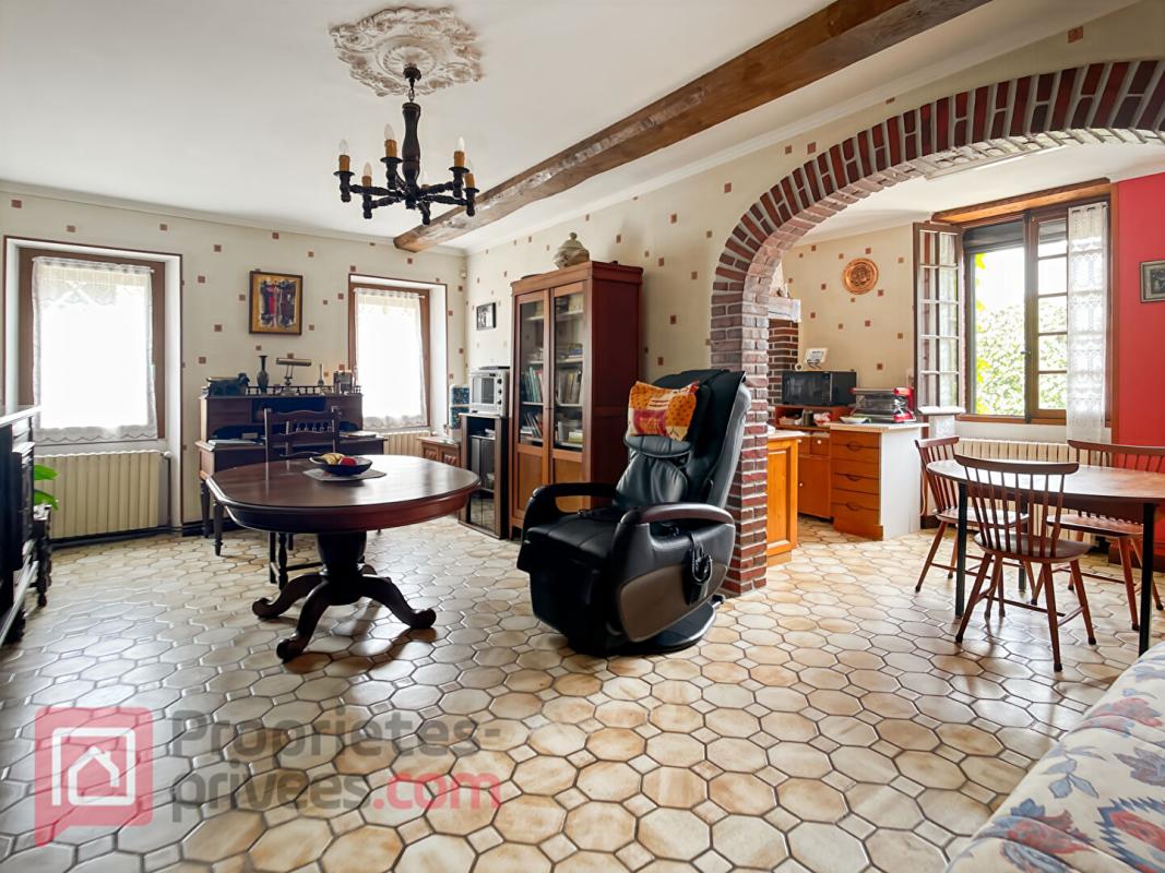 MONTIGNY-LA-RESLE Maison Montigny La Resle 7 pièce(s) 195 m2 4