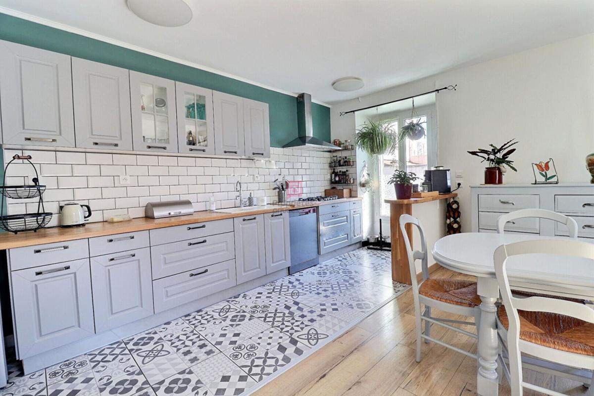 BRETIGNY-SUR-ORGE Demeure de caractère Brétigny-sur-Orge 5 pièces 124 m2 3