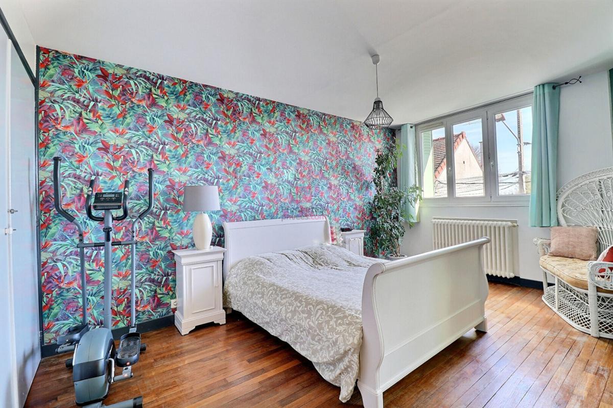 BRETIGNY-SUR-ORGE Demeure de caractère Brétigny-sur-Orge 5 pièces 124 m2 7