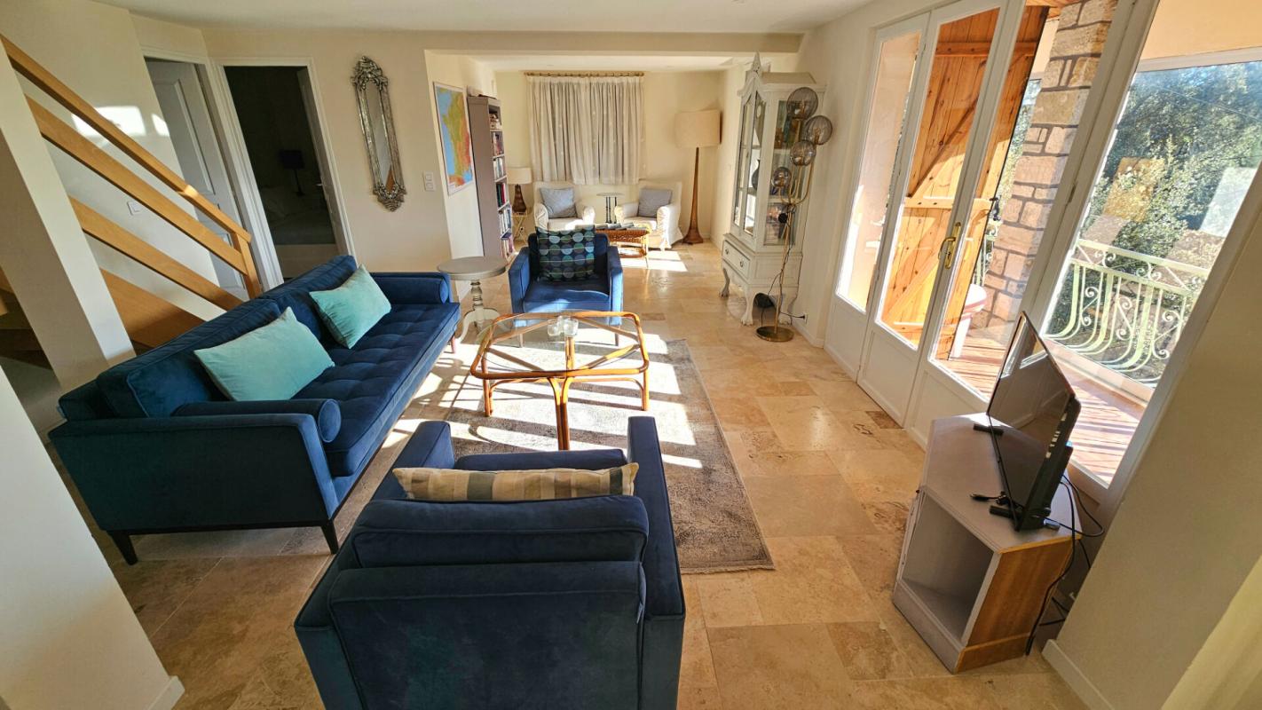 CLAVIERS Belle propriété avec villa rénovée et annexe sur 2000 m2 de terrain 7