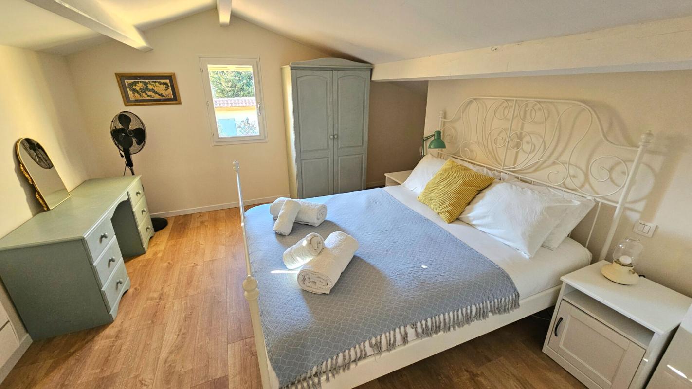 CLAVIERS Belle propriété avec villa rénovée et annexe sur 2000 m2 de terrain 9