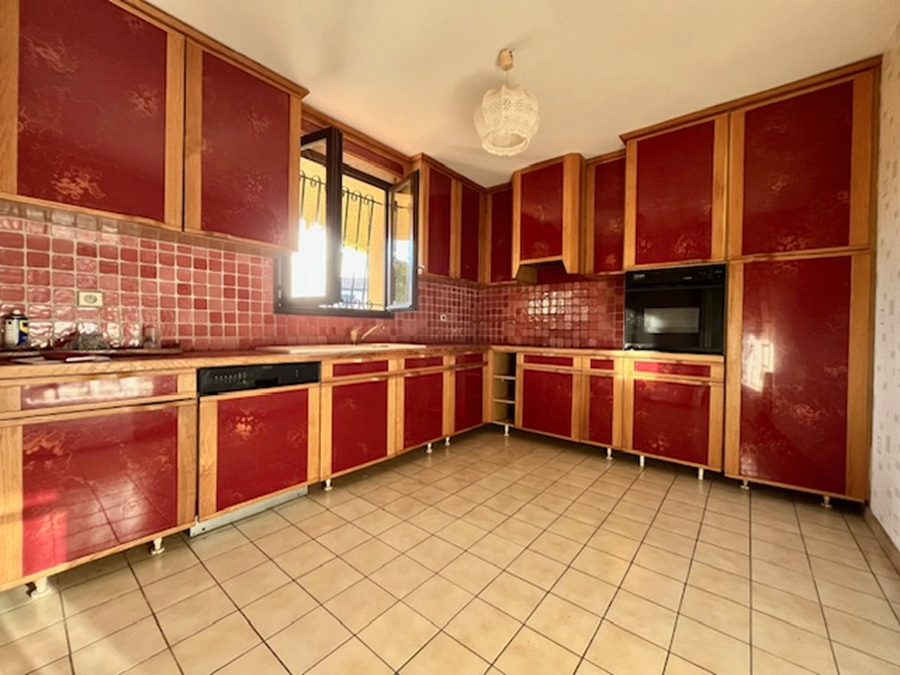 VILLENEUVE-DE-LA-RAHO Charmante maison de 110 m²  en R+1 sur un terrain 3 faces de 430 m² sans vis-à-vis proche du lac 11