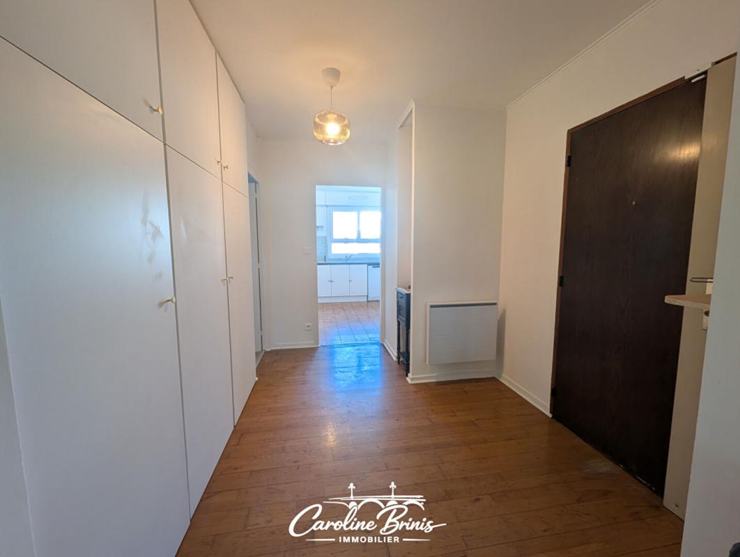 BORDEAUX Appartement traversant et lumineux - Bordeaux St Croix- gare St Jean- Ascenseur - T3 de 72m² 2