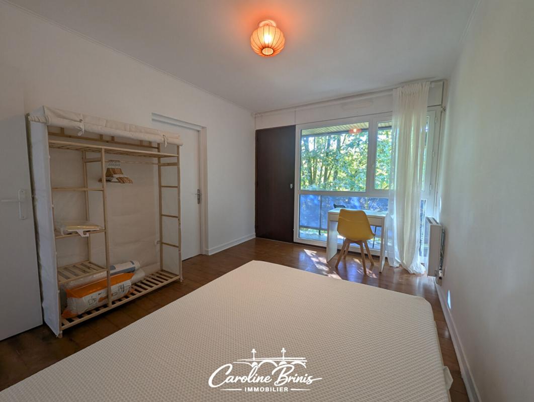 BORDEAUX Appartement traversant et lumineux - Bordeaux St Croix- gare St Jean- Ascenseur - T3 de 72m² 9