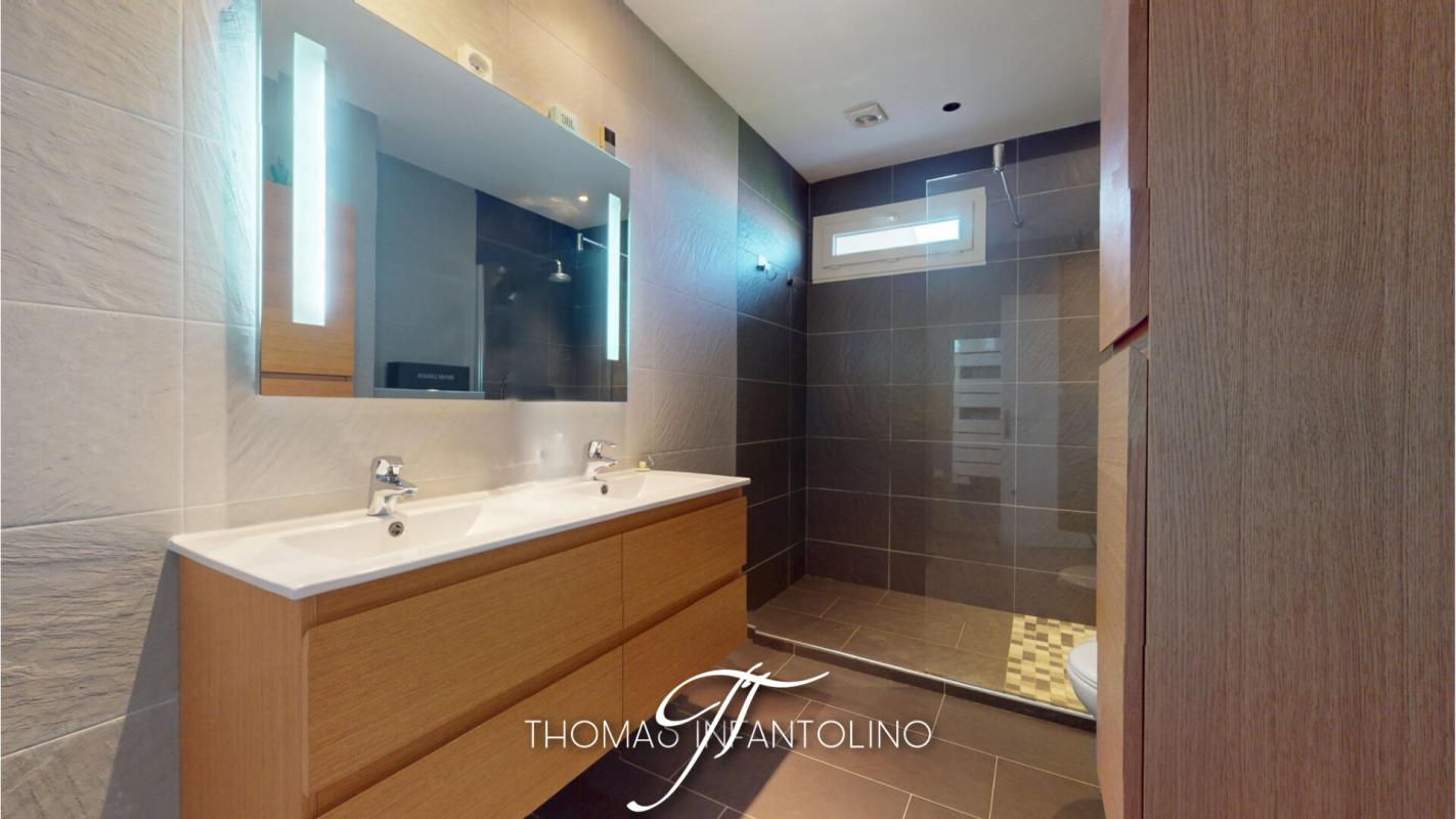 CARCASSONNE EN EXCLUSIVITE - PROCHE CENTRE VILLE - ETAT EXCEPTIONNEL - GARAGE 10