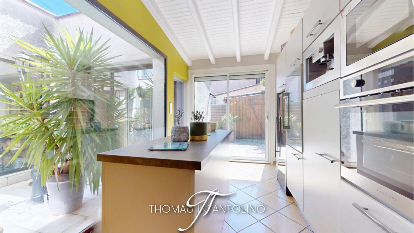 CARCASSONNE EN EXCLUSIVITE - PROCHE CENTRE VILLE - ETAT EXCEPTIONNEL - GARAGE 2