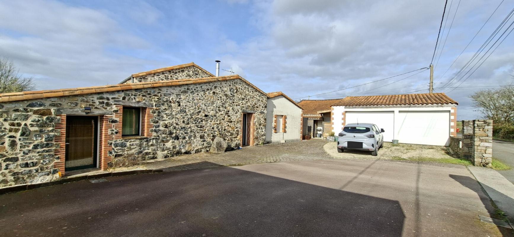 LE PALLET Maison Le Pallet 145.85M². 5 P. 4 Chs 17