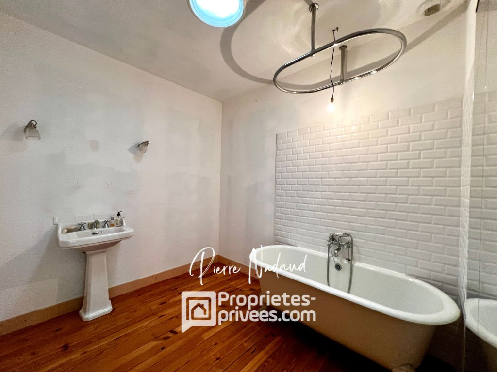 LIBOURNE Appartement Libourne 7 pièces 245.86 m2 et studio indépendant 9